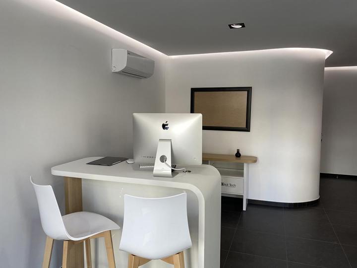 Aménagement salle d'accueil Saint-Laurent-des-Arbres